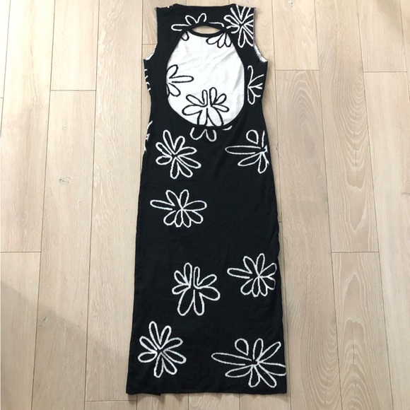 Open Back Floral Knit Slit Dress in Black & White Size S - Picture 3 of 11